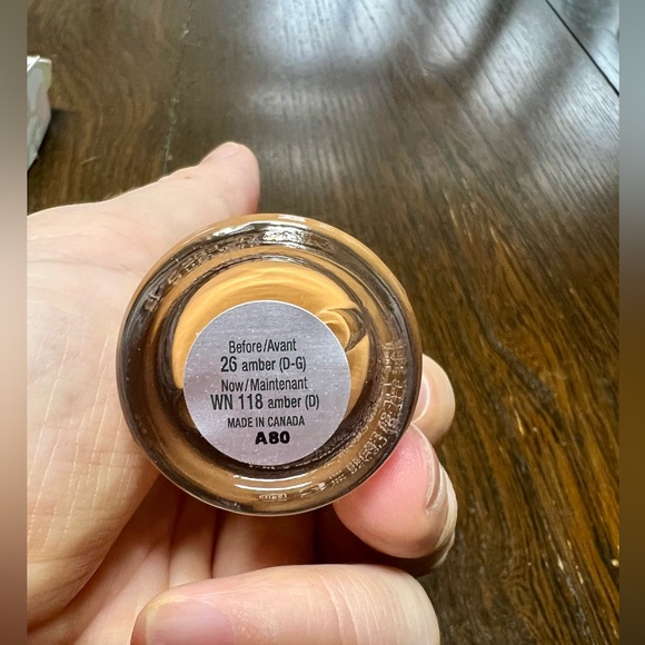 🎉HOST PICK 🎉Clinique beyond perfecting foundation + concealer - amber 30… - Picture 6 of 6